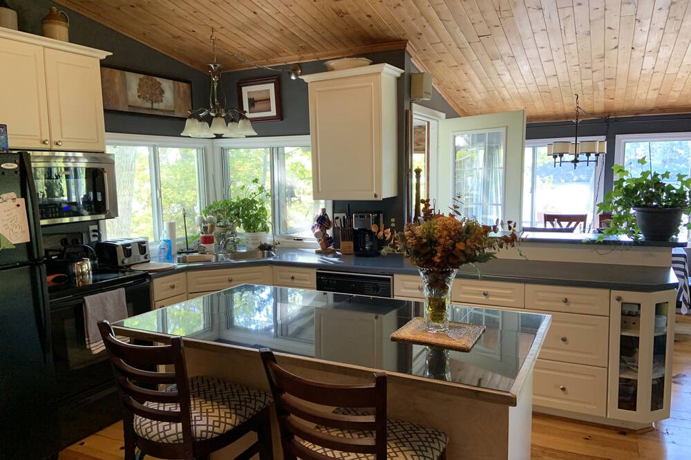 Photo of Kitchen in North Kawartha