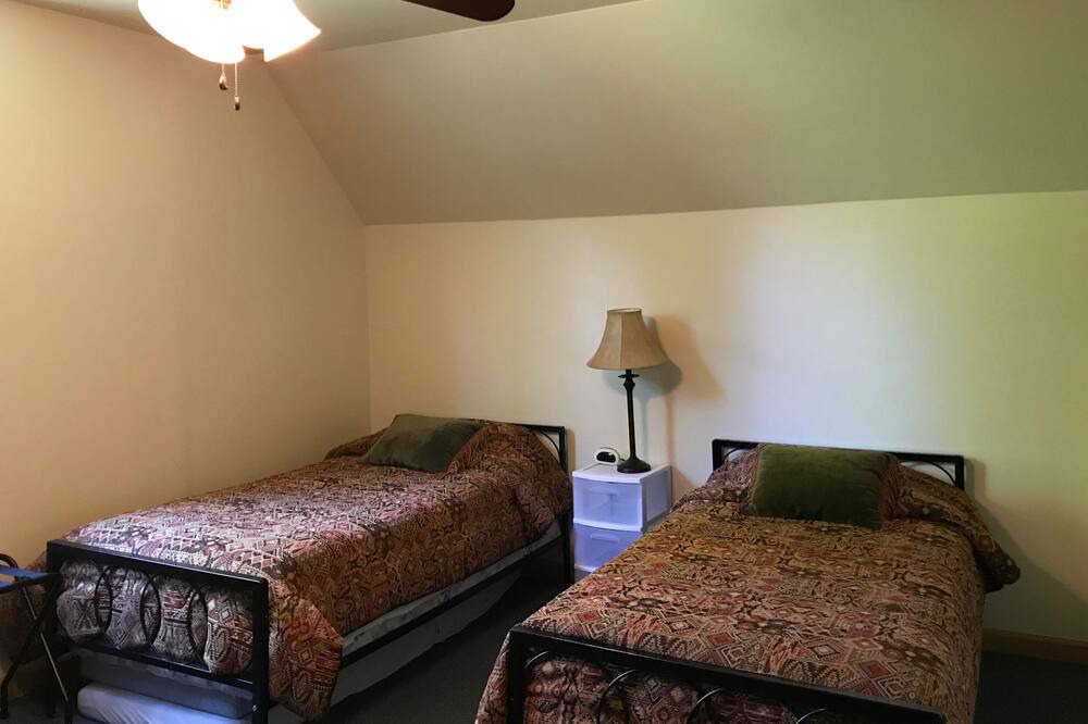 Photo of Bedroom in Lake Toxaway