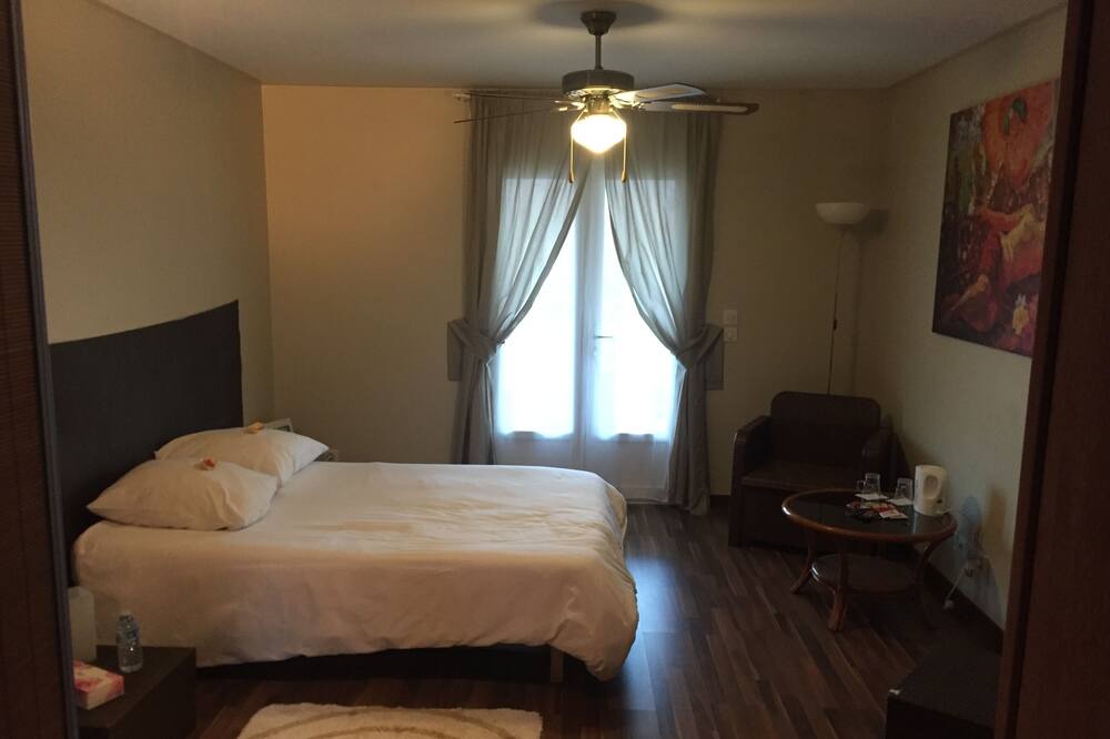 Photo of Bedroom in Lagnieu
