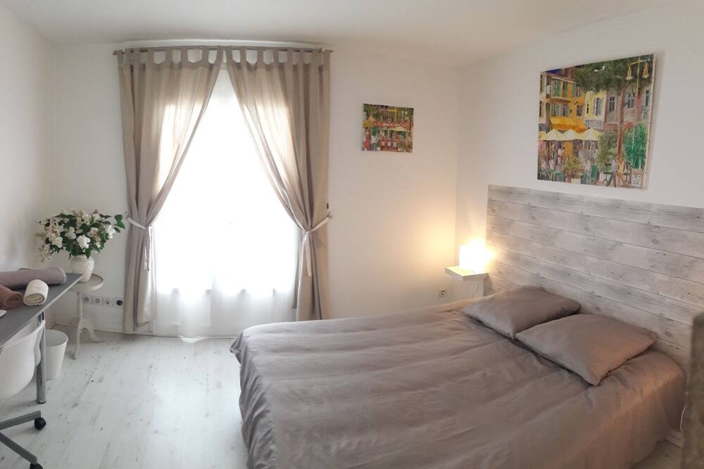Photo of Bedroom in Lagnieu