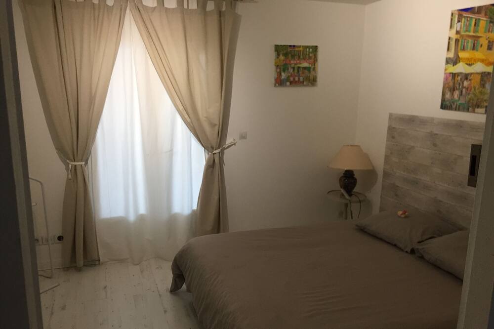 Photo of Bedroom in Lagnieu