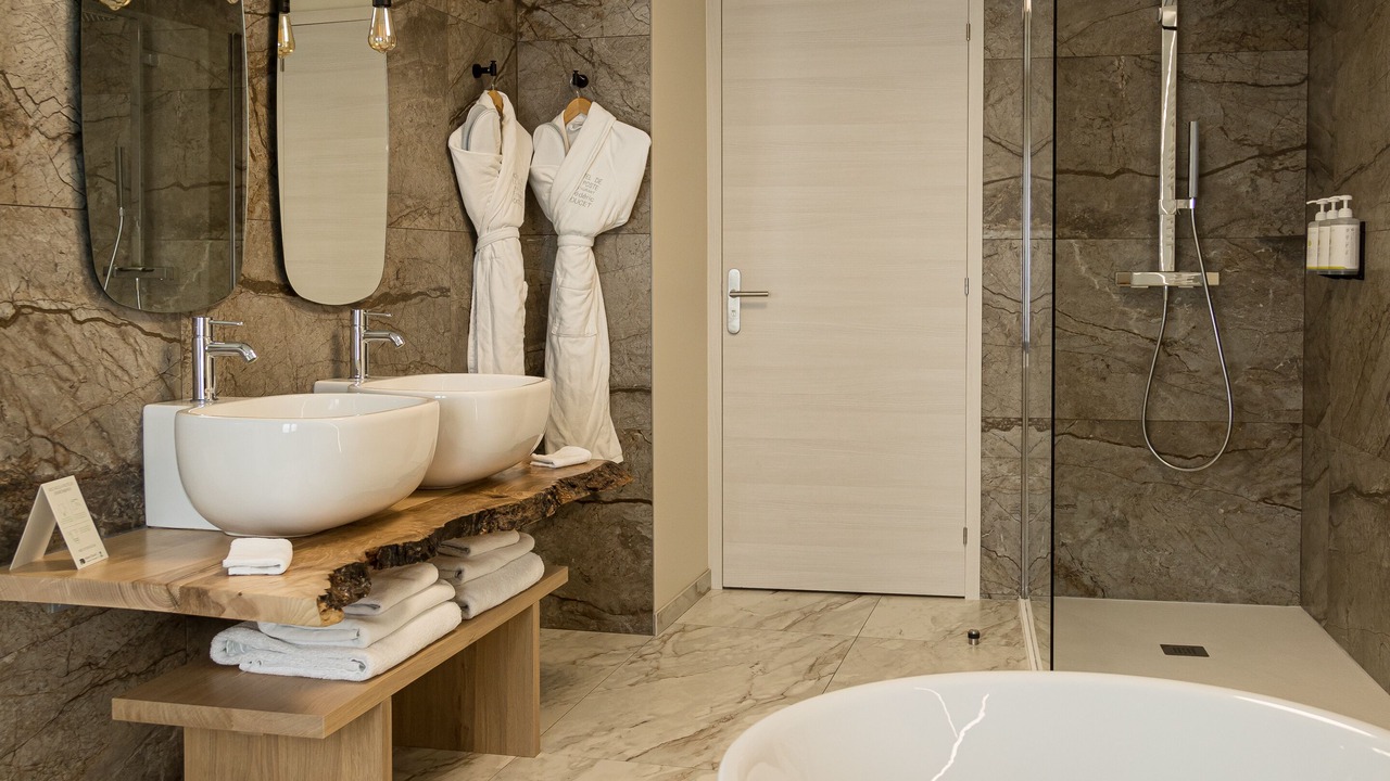 Photo of Bathroom in Charolles