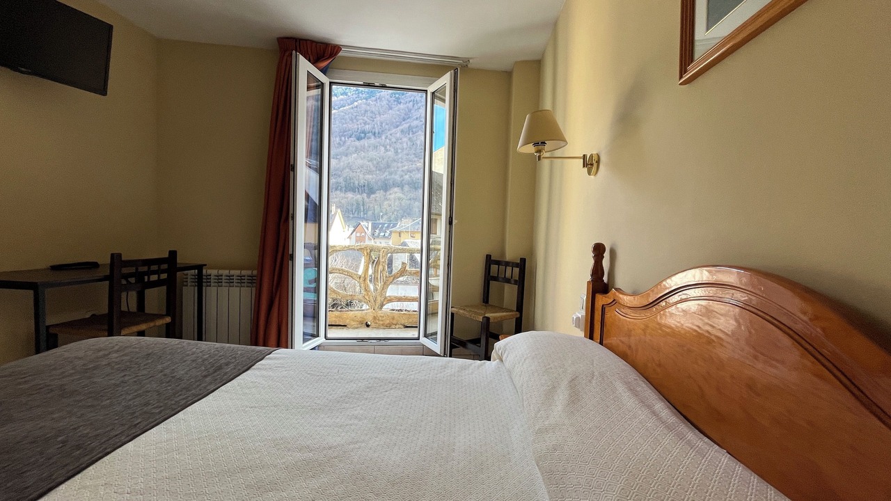 Photo of Bedroom in Les