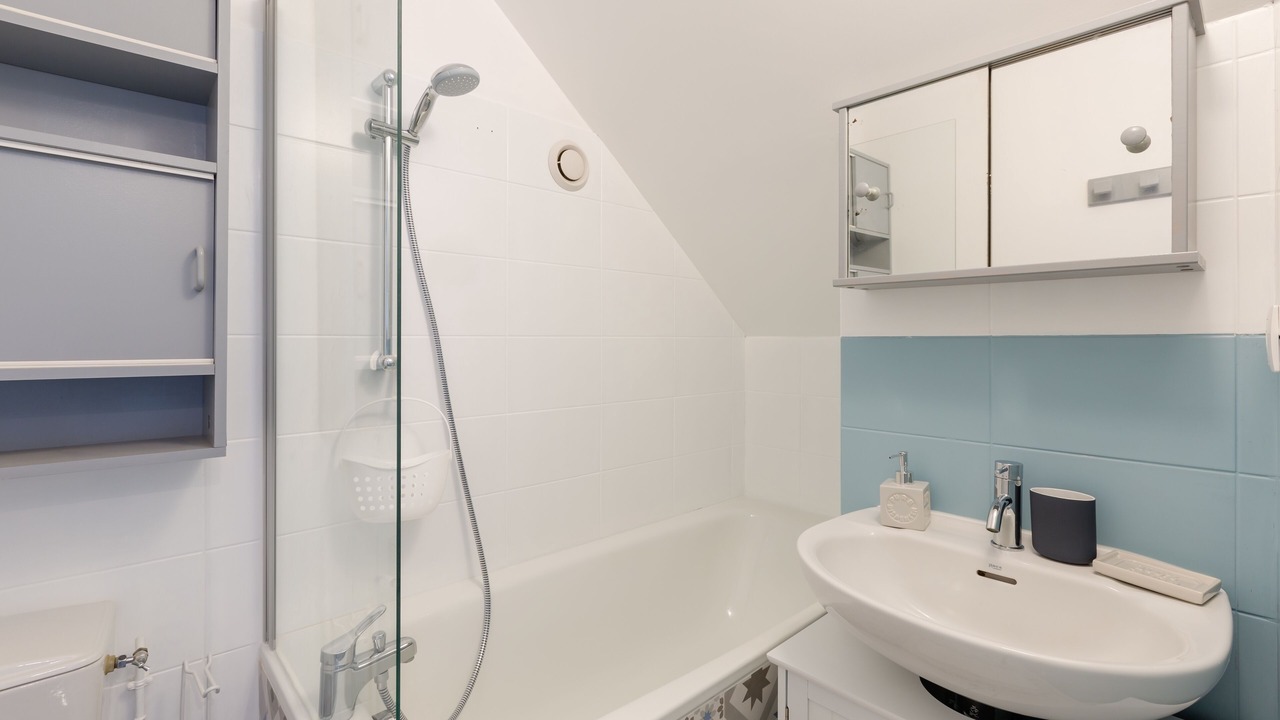 Photo of Bathroom in Centre