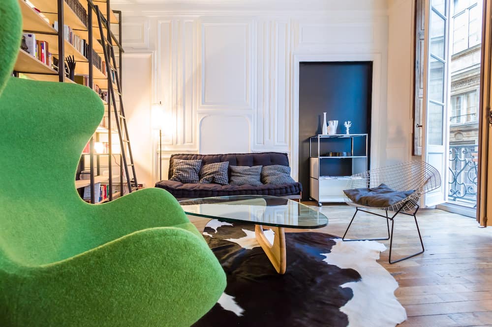 Photo of Livingroom in Griffon - Royale