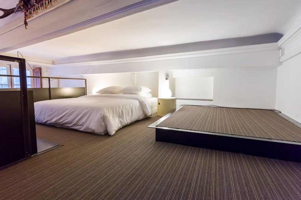 Photo of Bedroom in Griffon - Royale