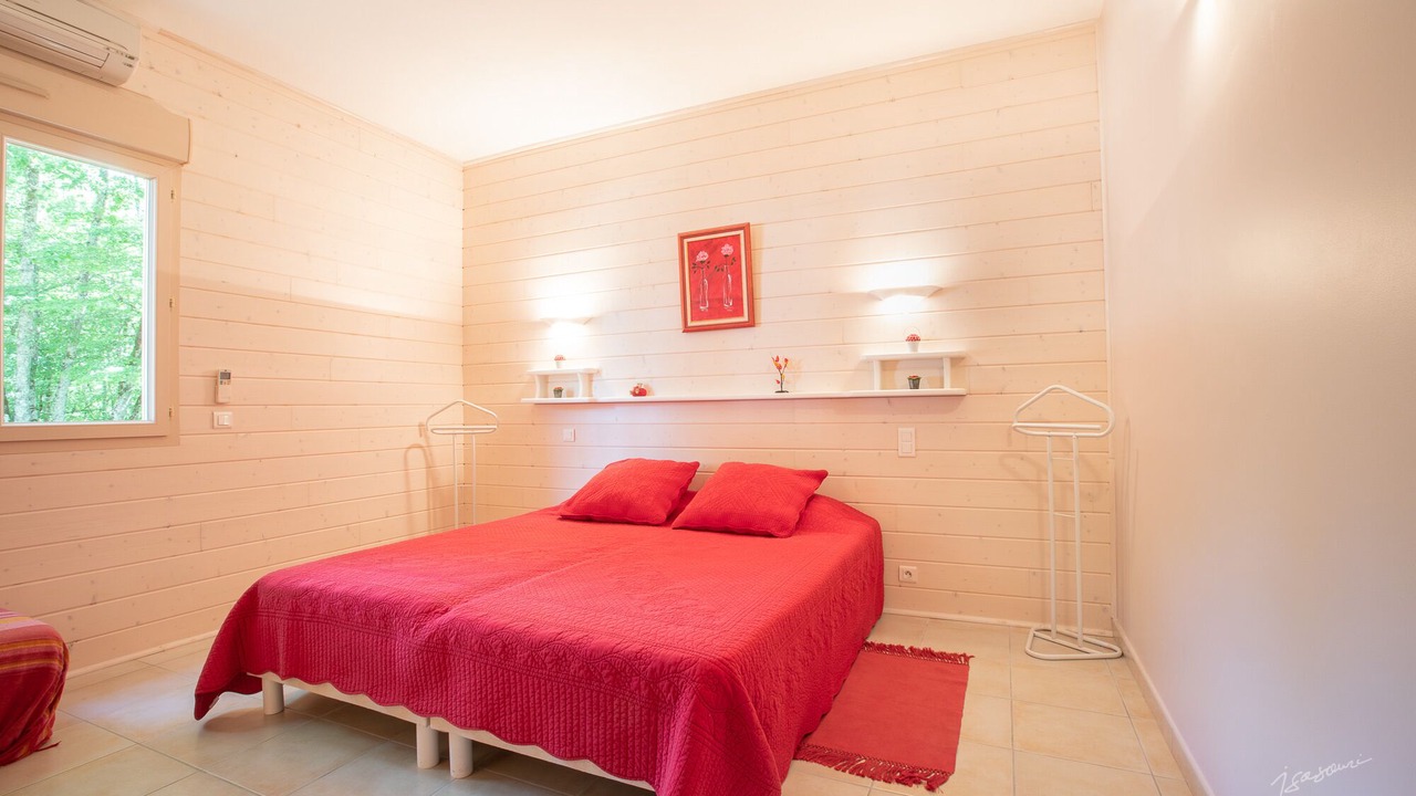 Photo of Bedroom in Blanquefort-sur-Briolance