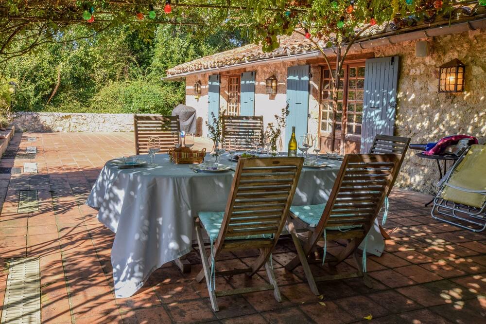 Photo of Patio Balcony in Gaujan