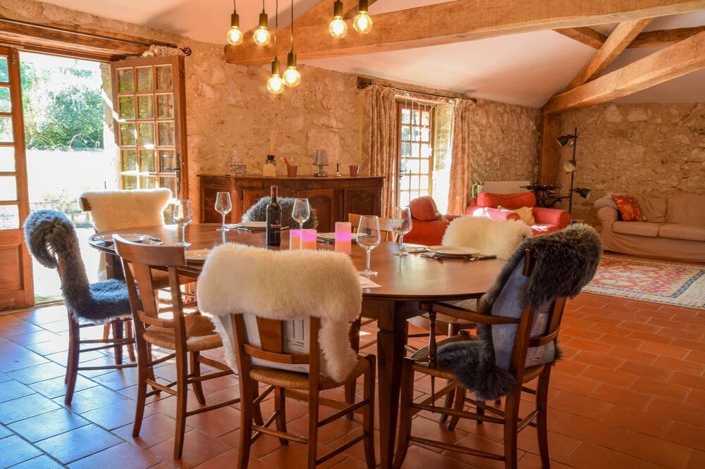 Photo of Livingroom in Gaujan