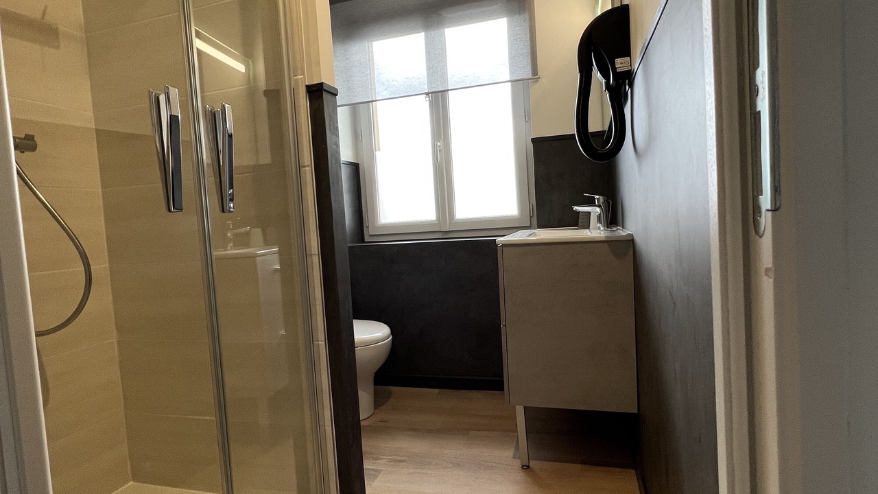 Photo of Bathroom in Aubenas