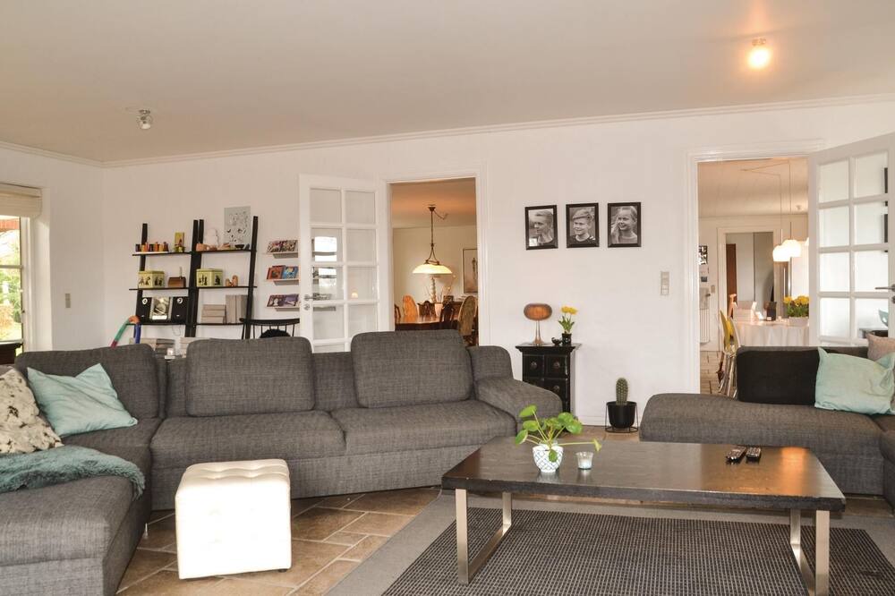 Photo of Others in Kibaek