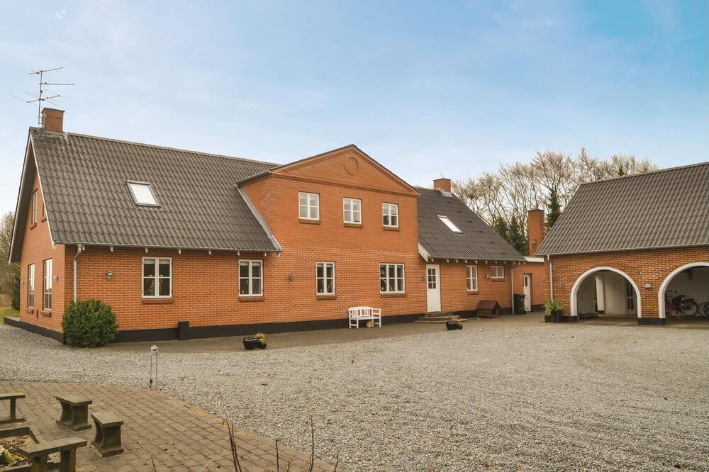 Photo of Others in Kibaek