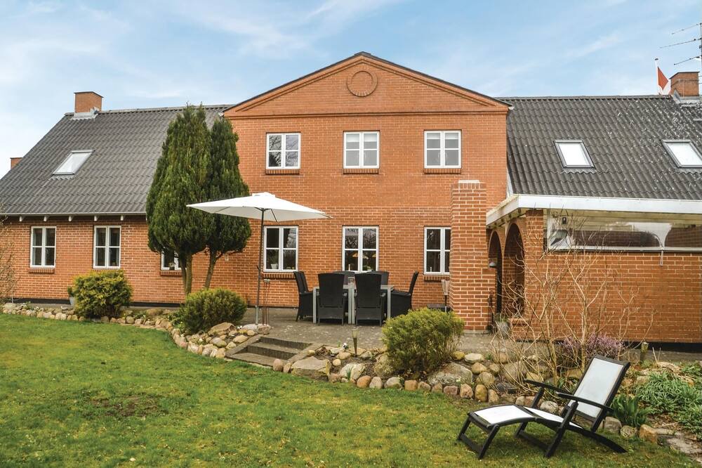 Photo of Others in Kibaek