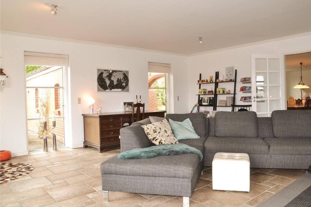 Photo of Others in Kibaek