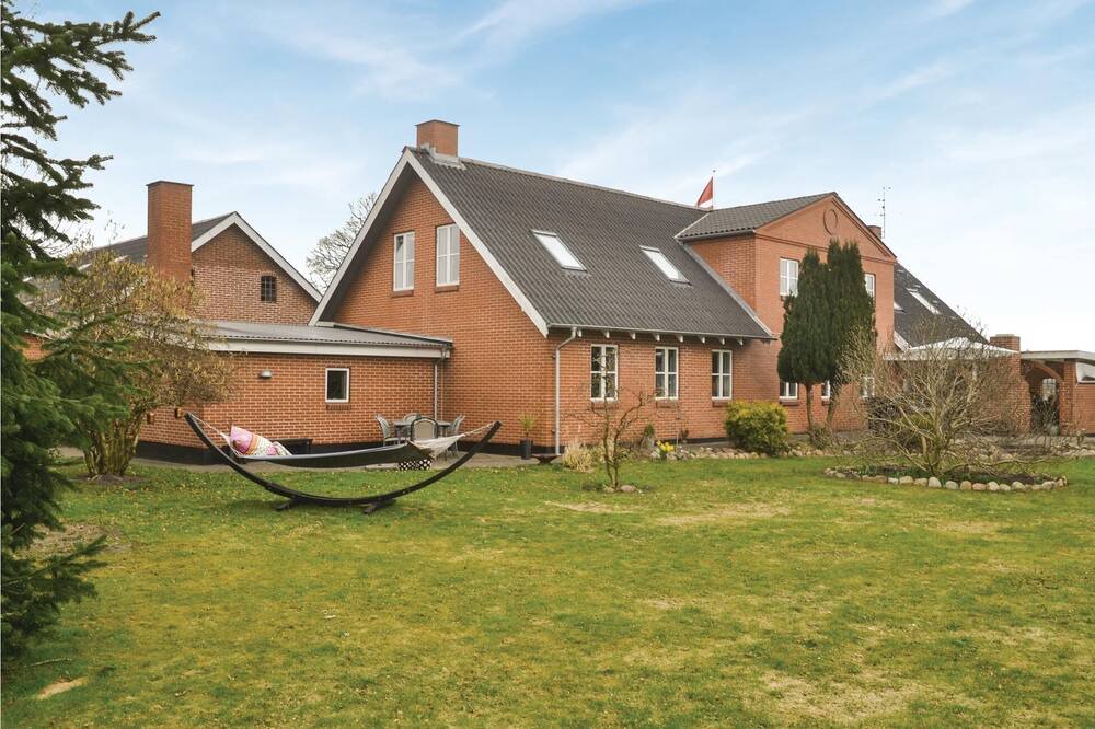 Photo of Others in Kibaek