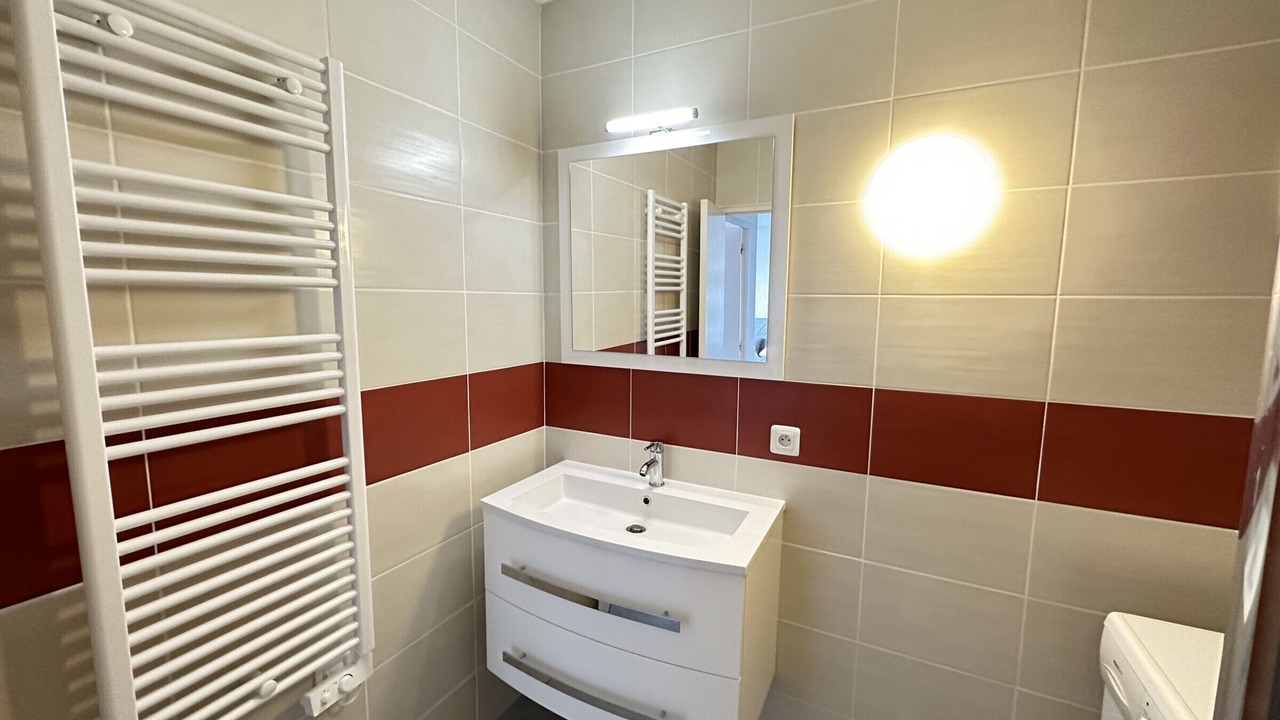 Photo of Bathroom in Port-Vendres