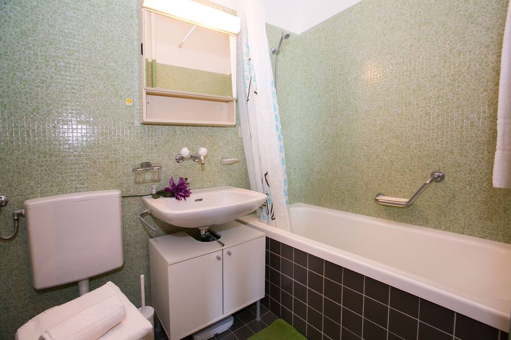 Photo of Bathroom in Paradiso