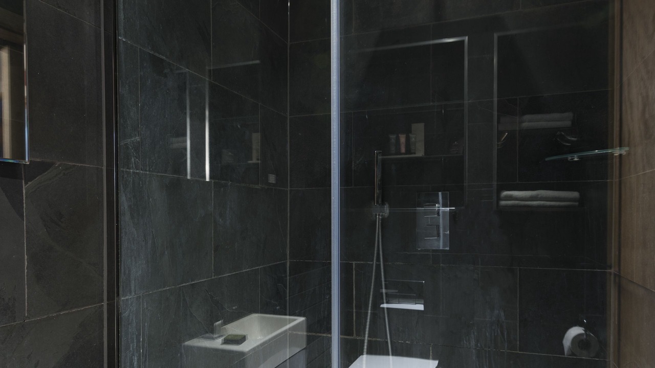 Photo of Bathroom in Castle Baynard