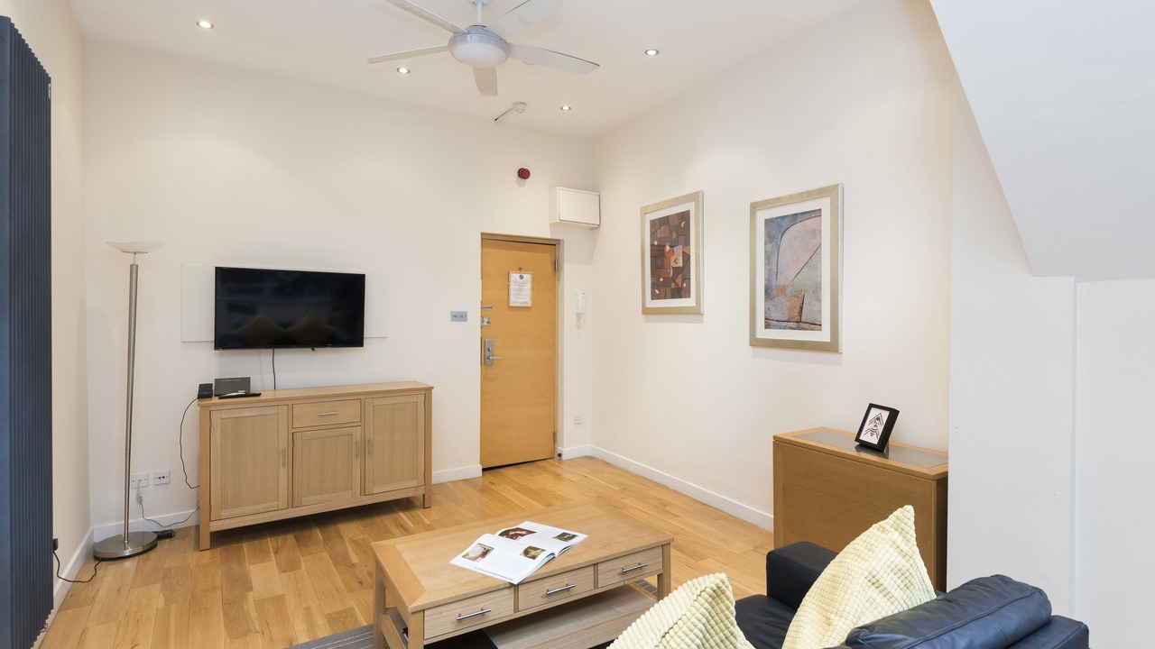 Photo of Others in Castle Baynard