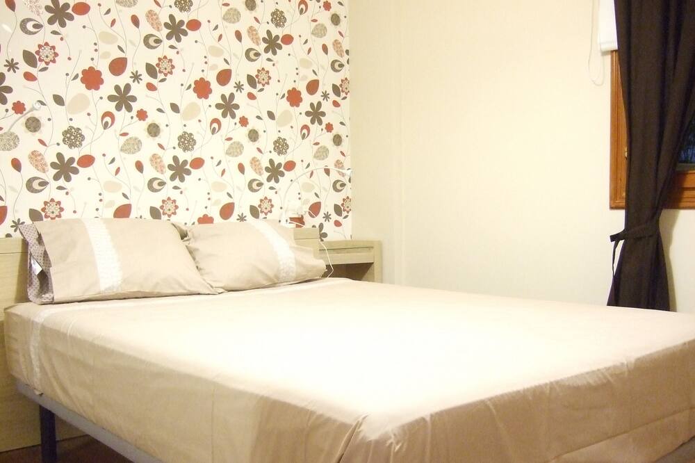 Photo of Bedroom in Bilbao Old Town