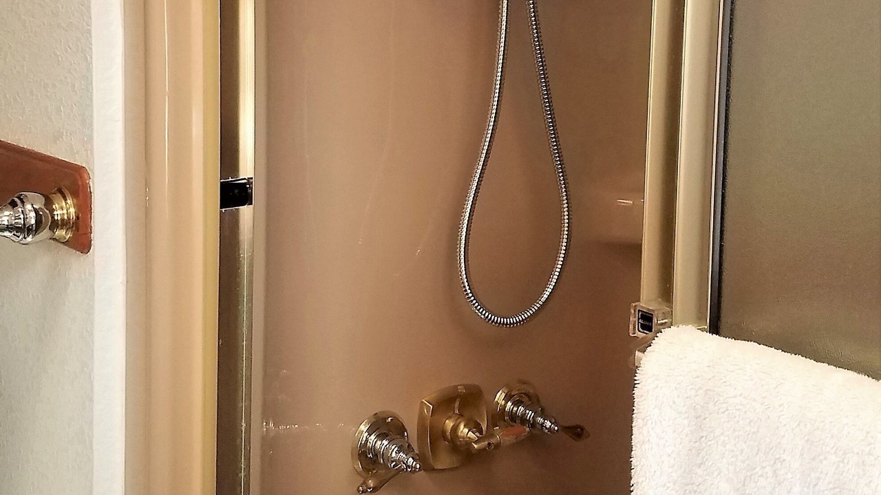 Photo of Bathroom in Boles Acres