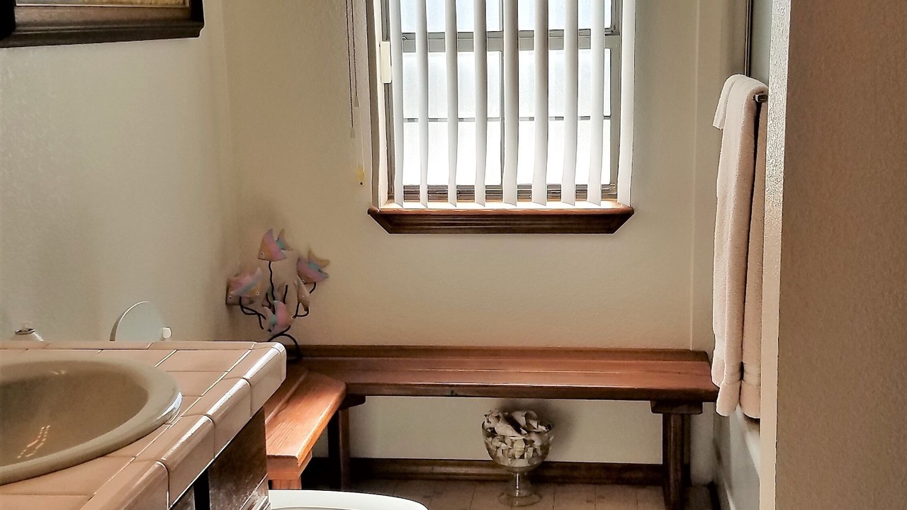Photo of Bathroom in Boles Acres