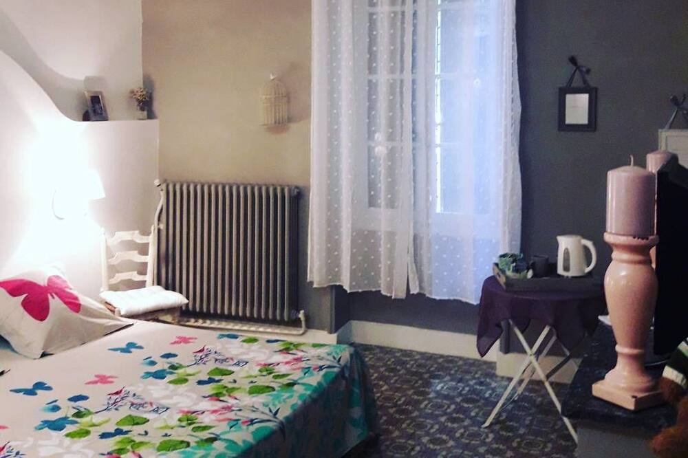 Photo of Bedroom in Bernis