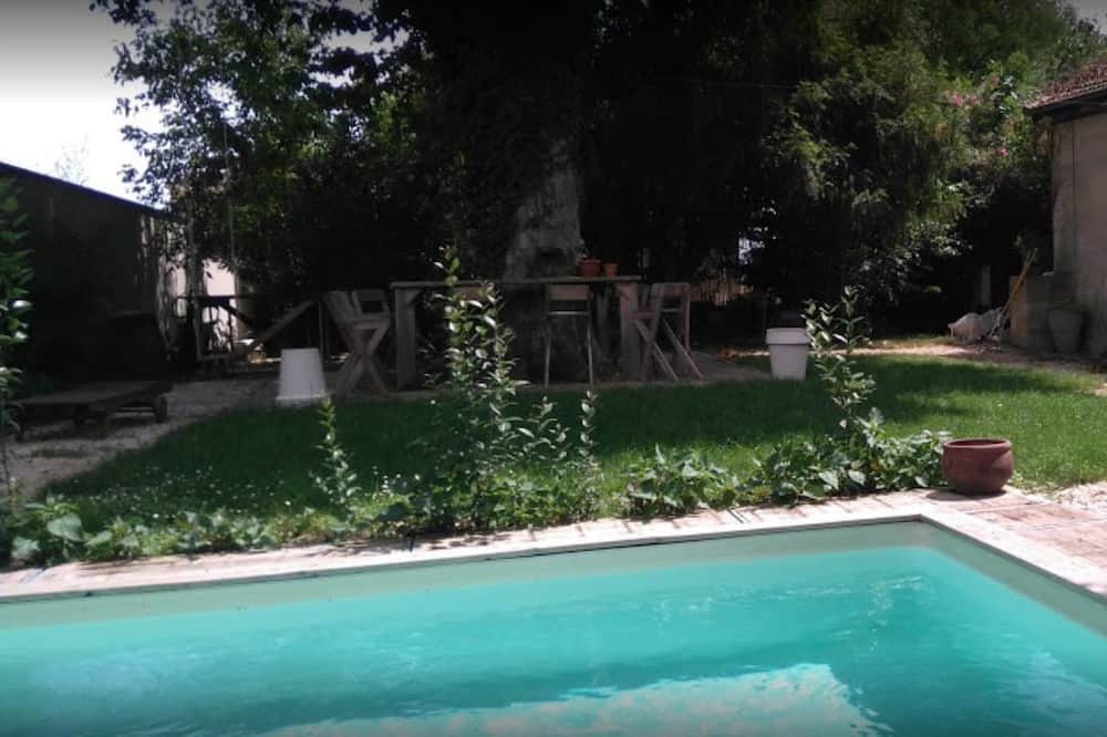 Photo of Outdoor in Bernis