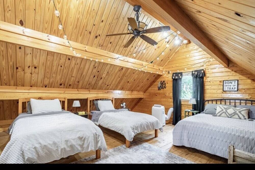 Photo of Bedroom in Elgin