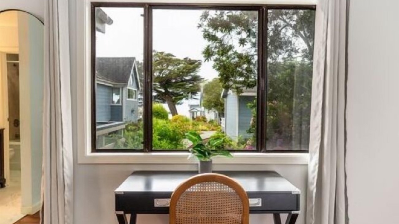 Photo of Bedroom in Mendocino