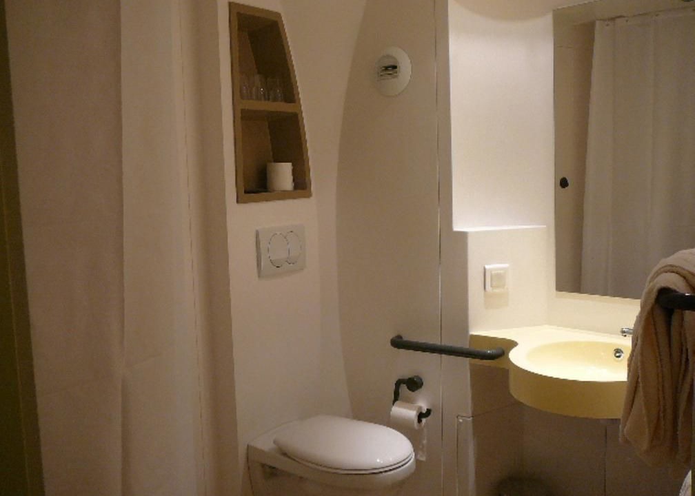 Photo of Bathroom in Parnac
