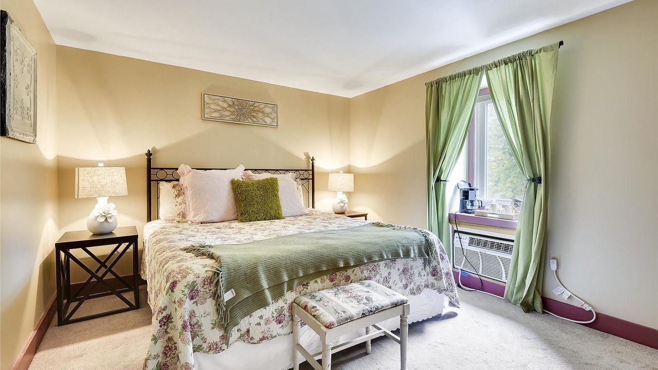 Photo of Bedroom in Oxford