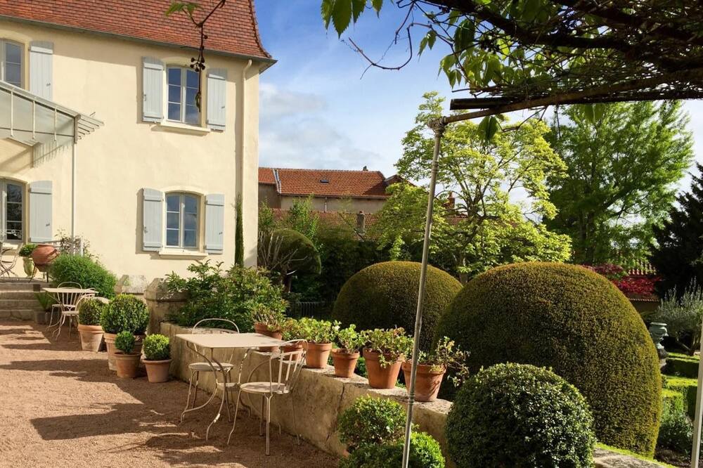 Photo of Outdoor in Ambierle