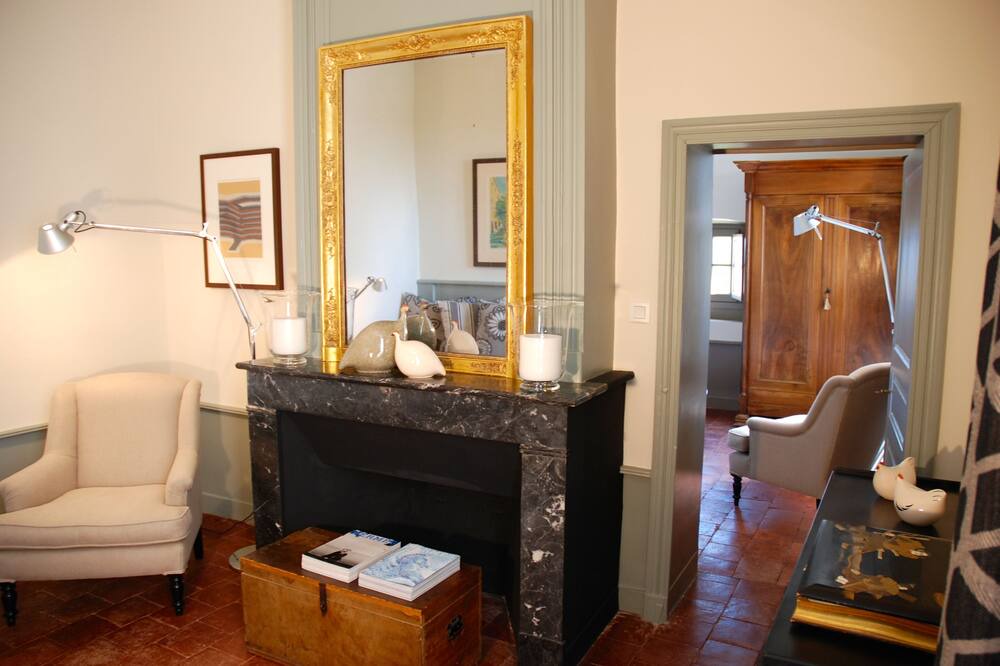 Photo of Livingroom in Ambierle