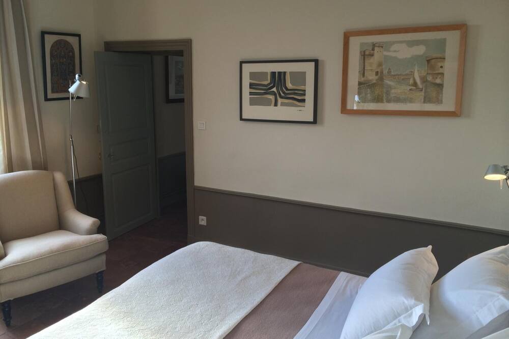 Photo of Bedroom in Ambierle