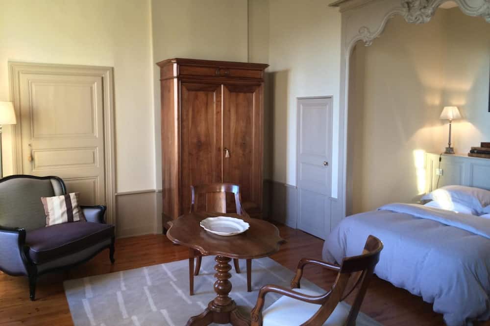 Photo of Bedroom in Ambierle