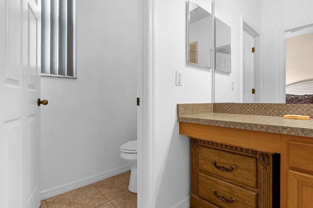 Photo of Bathroom in Seasons