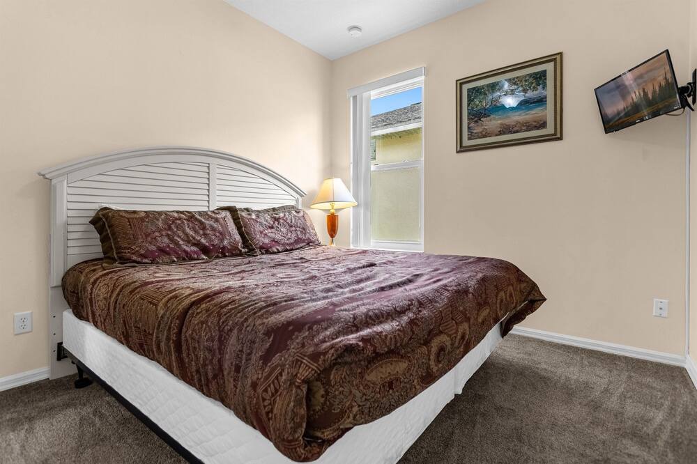 Photo of Bedroom in Seasons