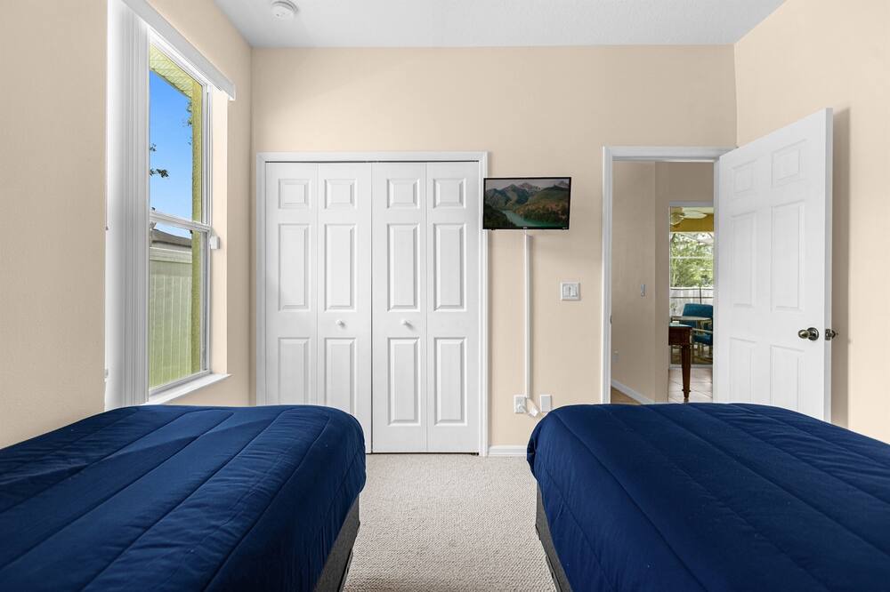 Photo of Bedroom in Seasons