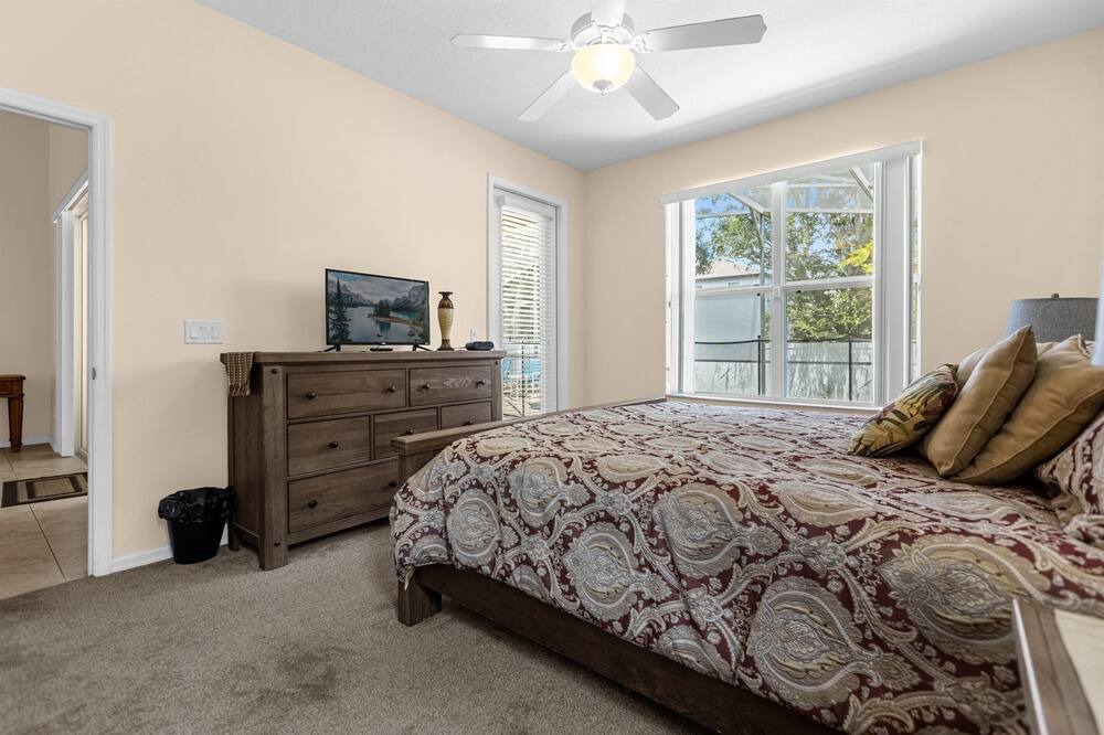 Photo of Bedroom in Seasons