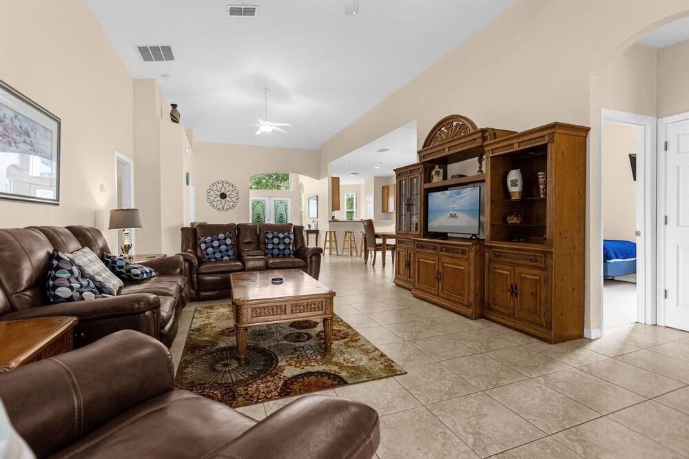 Photo of Livingroom in Seasons