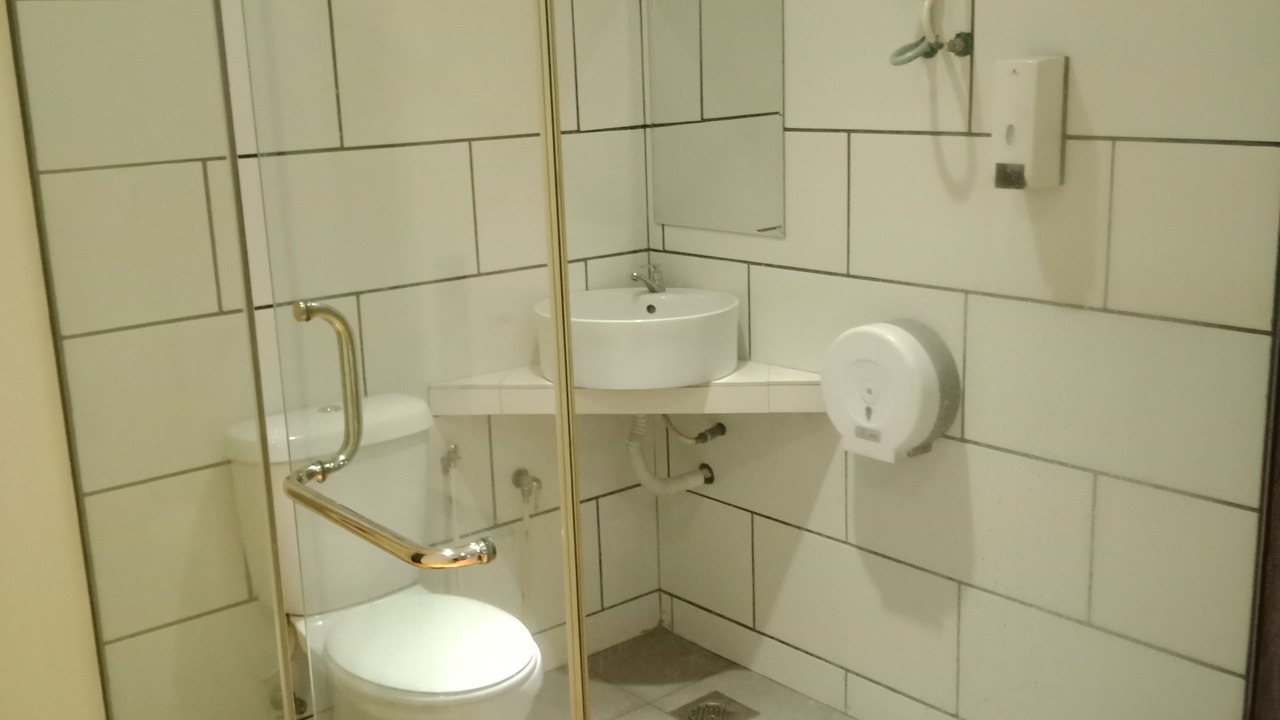 Photo of Bathroom in Bukit Beruntung