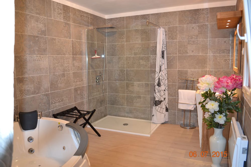 Photo of Bathroom in Menil-la-Horgne