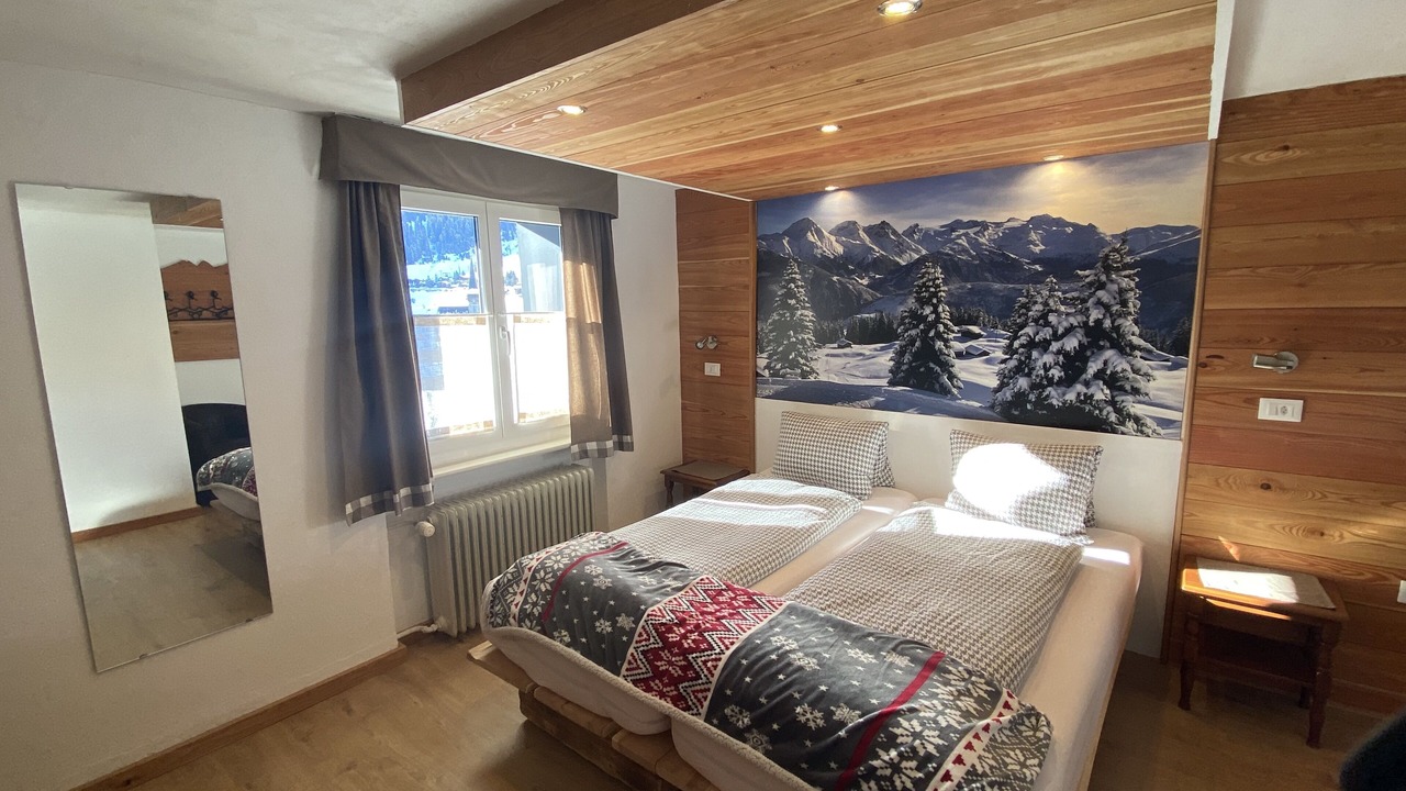 Photo of Bedroom in Tujetsch