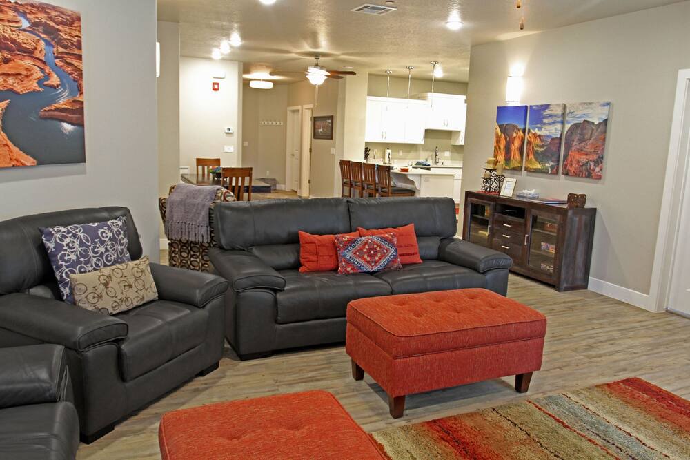 Photo of Livingroom in St. George