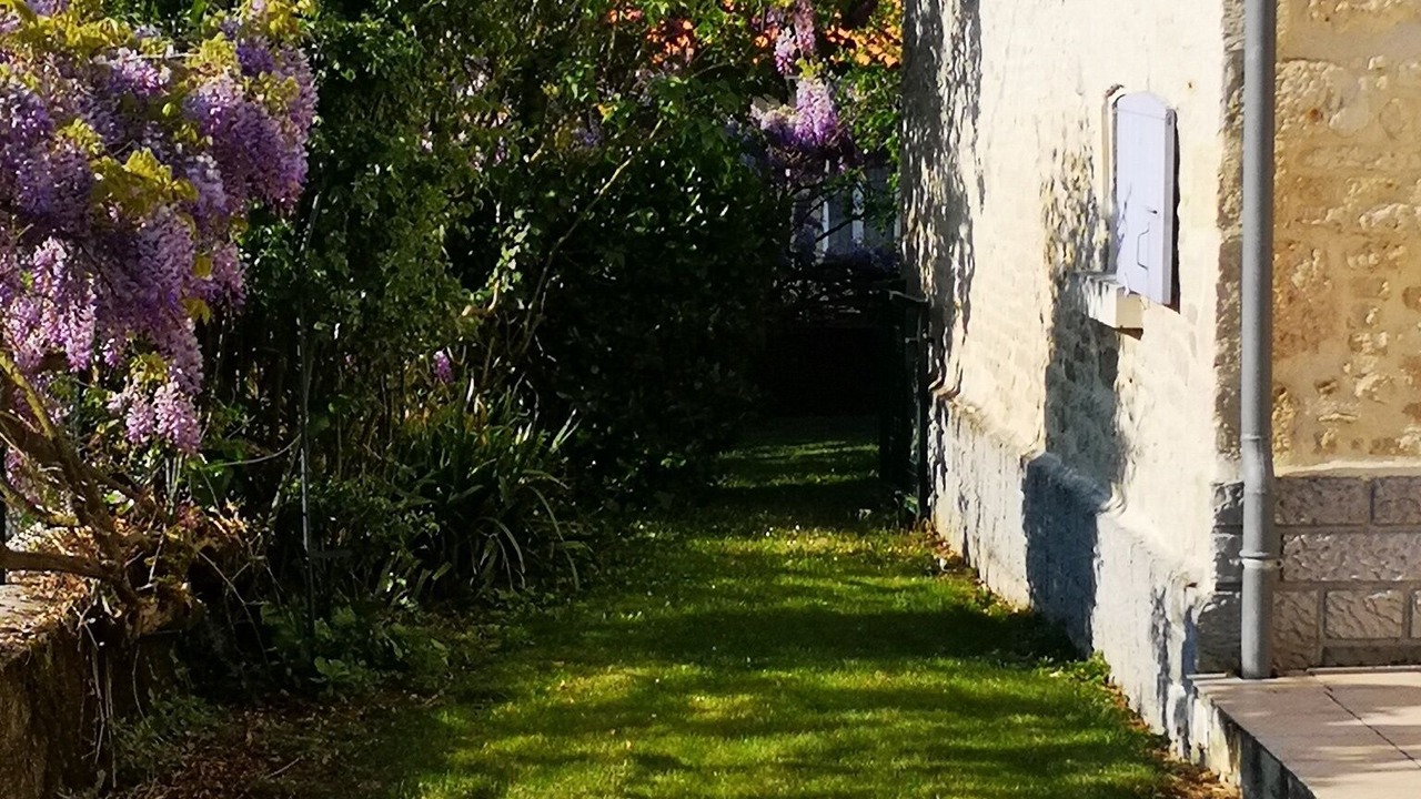 Photo of Outdoor in Nalliers