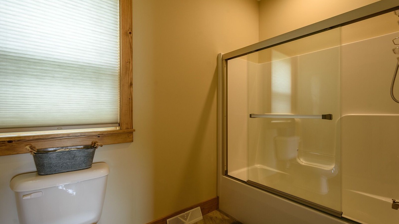 Photo of Others in Seven Devils