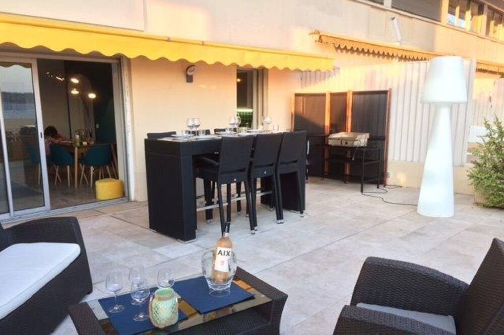 Photo of Patio Balcony in Sainte-Maxime City Centre