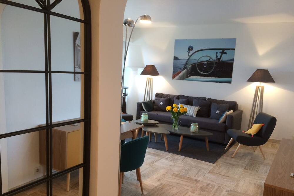Photo of Livingroom in Sainte-Maxime City Centre