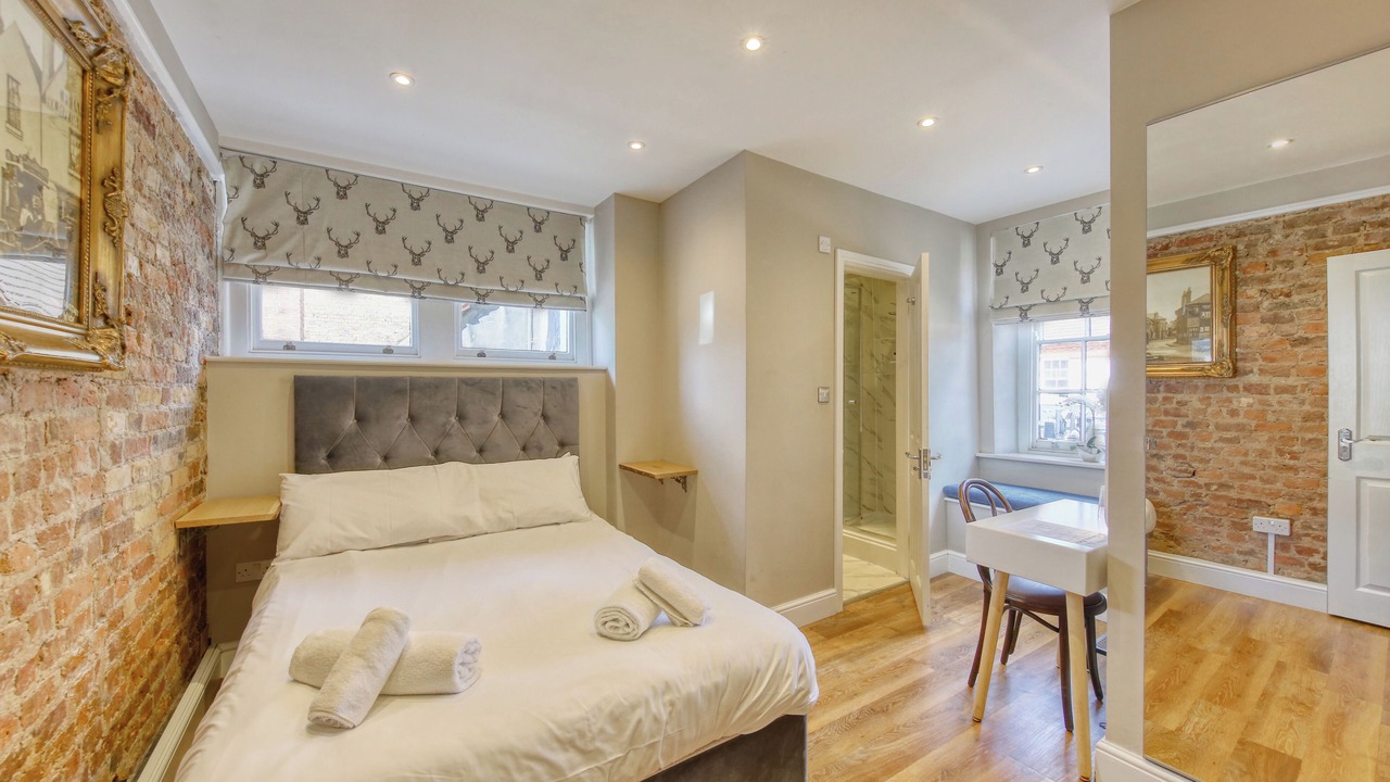 Photo of Bedroom in Hampton Wick